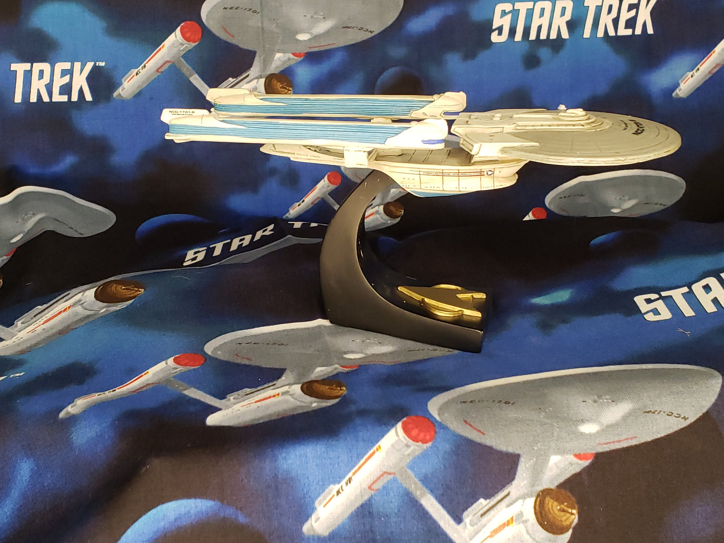 NCC-1701-b   Statue  Hamilton Collection